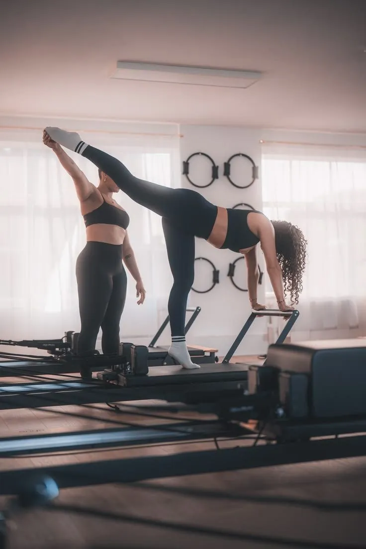 Bornova birebir özel pilates dersi - Hazal Karaarslan stüdyo
